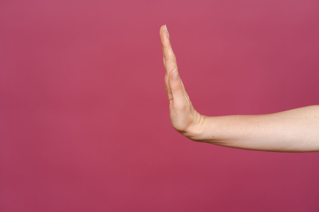 hand pausing